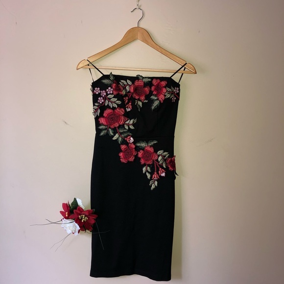 Floral Embroidered Rose Strapless Black Dress - Picture 5 of 5